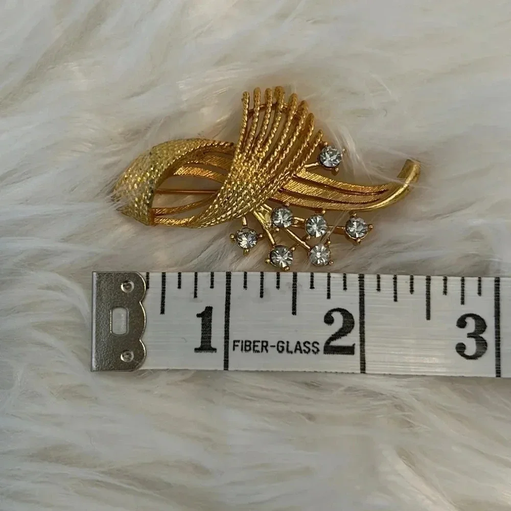 Floral swirl Clear Crystal Brooch Pin MJent Vintage